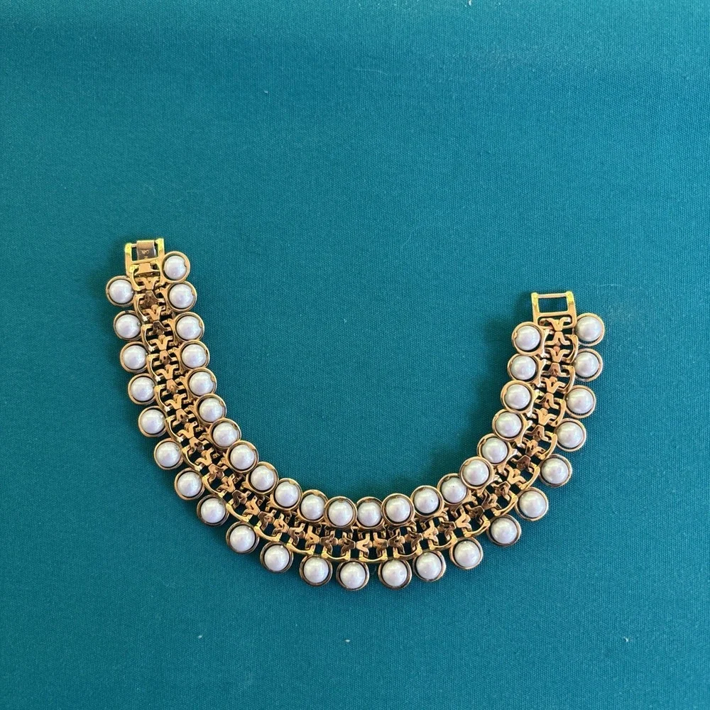 Vintage Avon Faux Pearl Gold Tone Double Row Chain Bracelet 7 1/2 Inches Long